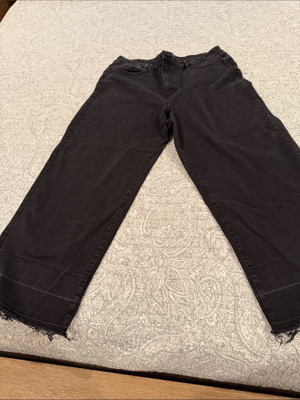 d. jeans Black Wide-Leg Jeans with Raw Hem Size 16 gently used